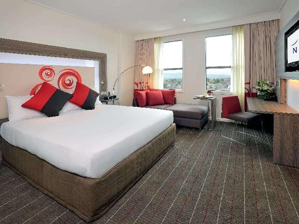 Novotel Melbourne Glen Waverley Habitación foto